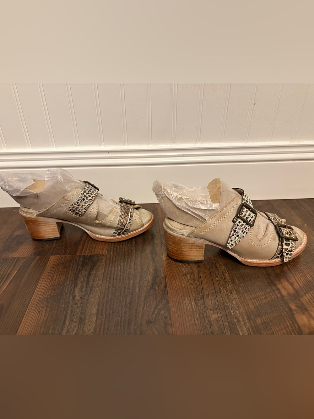Freebird by Steven Caprice Leather Snakeskin Buckle Sandals Size 7 NWOB - Picture 5 of 11